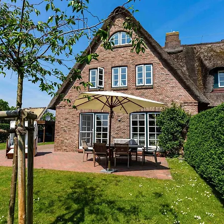 Holiday home Reetdachhaus