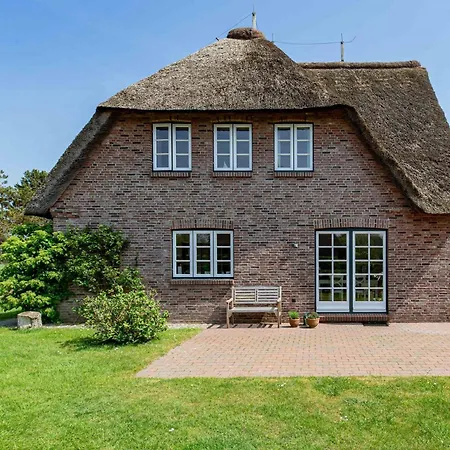 Reetdachhaus Holiday home *